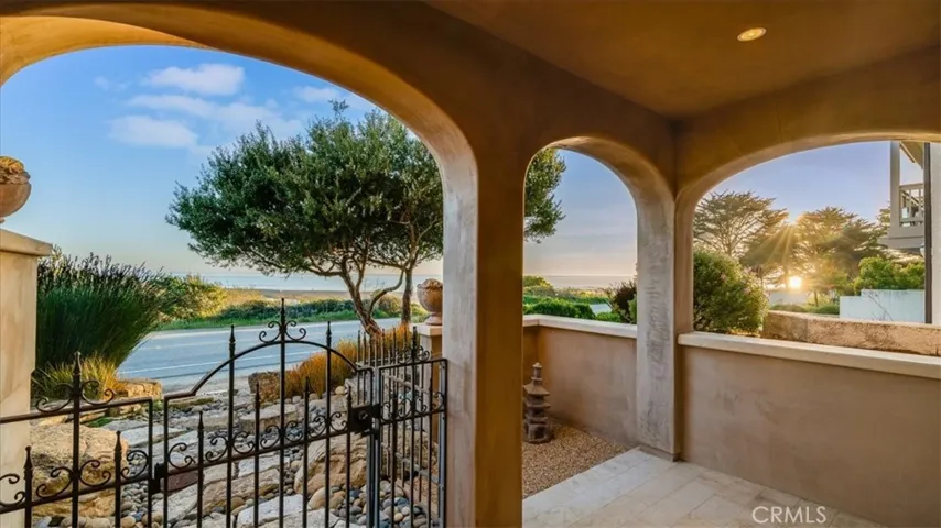 Second Bedroom's patio.