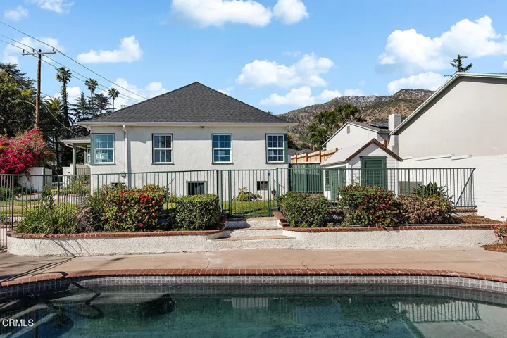 900 Delores Dr 044-mls