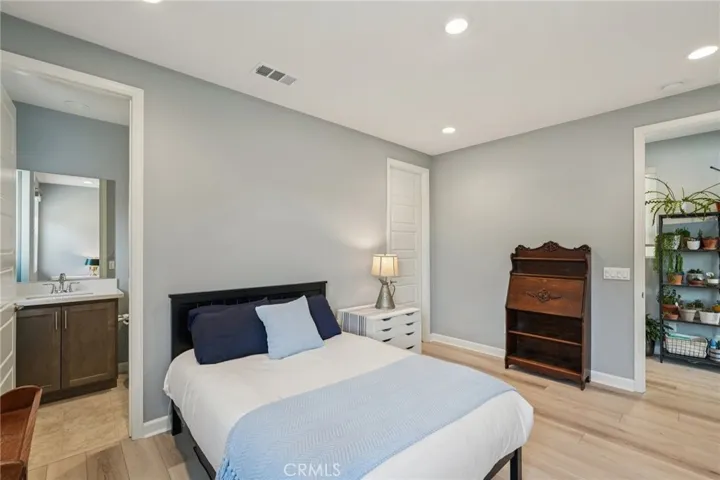 In-law suite with separate bedroom & living area