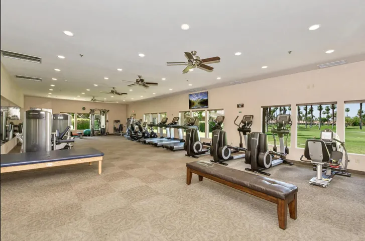 90 FITNESS CENTER