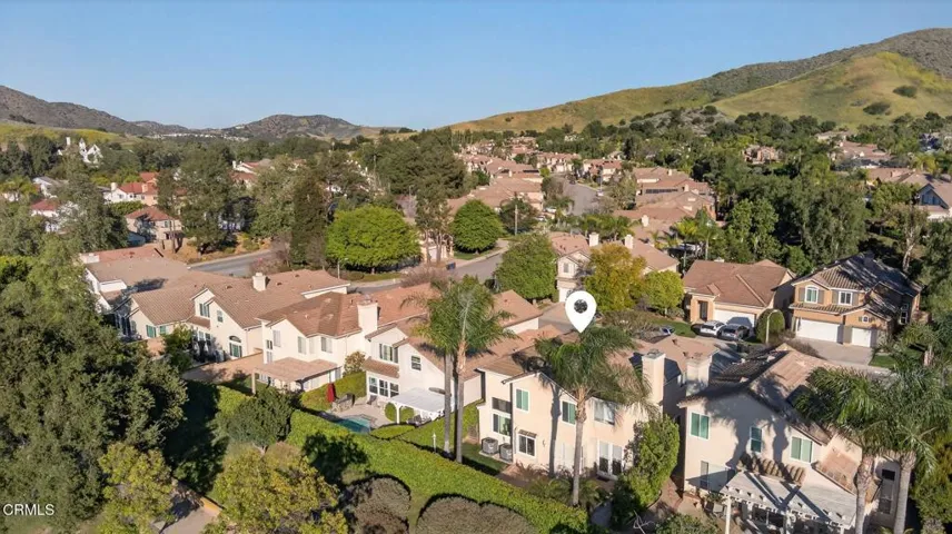 62-web-or-mls-Upmarket Media-445Cre-aer0
