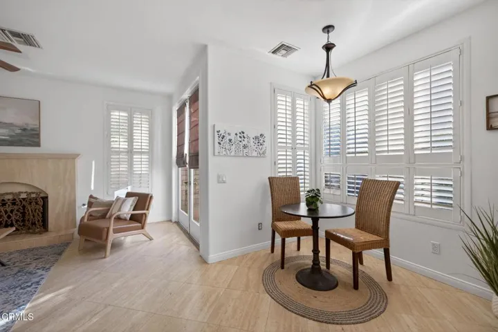 28-web-or-mls-Upmarket Media-445Cre043