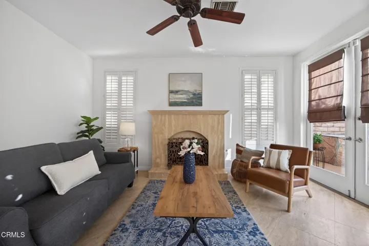 31-web-or-mls-Upmarket Media-445Cre059