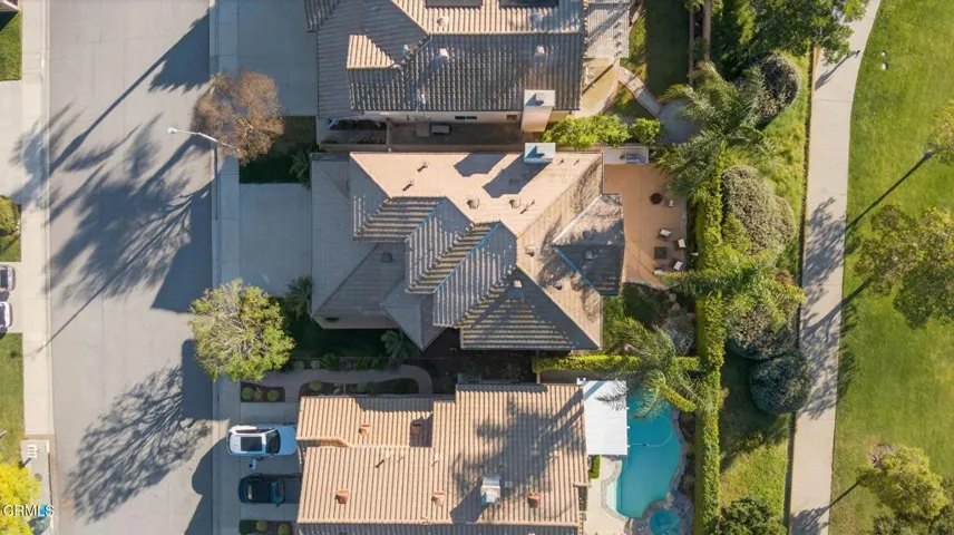 56-web-or-mls-Upmarket Media-445Cre-aer0