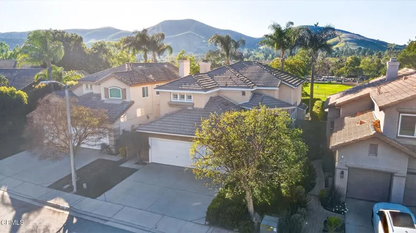 55-web-or-mls-Upmarket Media-445Cre-aer0