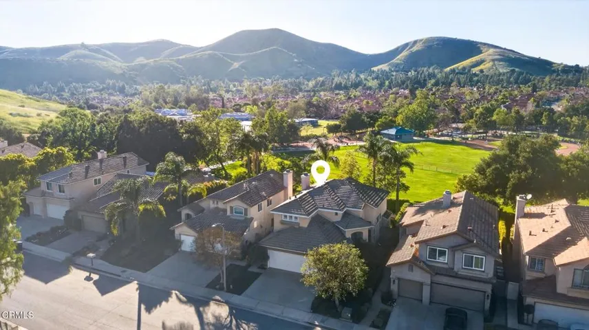 59-web-or-mls-Upmarket Media-445Cre-aer0