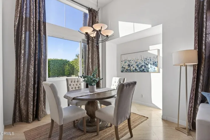 21-web-or-mls-Upmarket Media-445Cre025