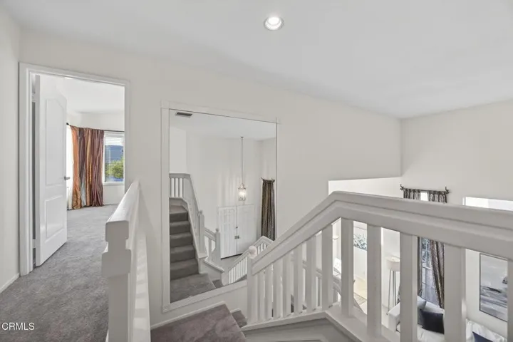 32-web-or-mls-Upmarket Media-445Cre115