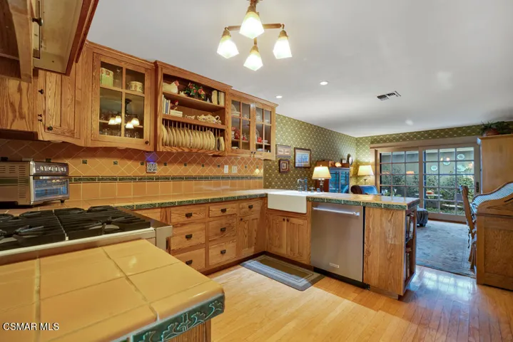 3831 Lake Harbor Ln-HsHProd-40