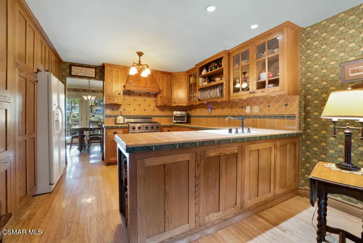 3831 Lake Harbor Ln-HsHProd-38