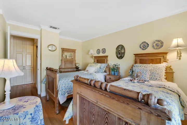 3831 Lake Harbor Ln-HsHProd-32