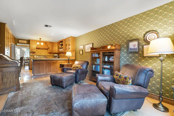 3831 Lake Harbor Ln-HsHProd-37