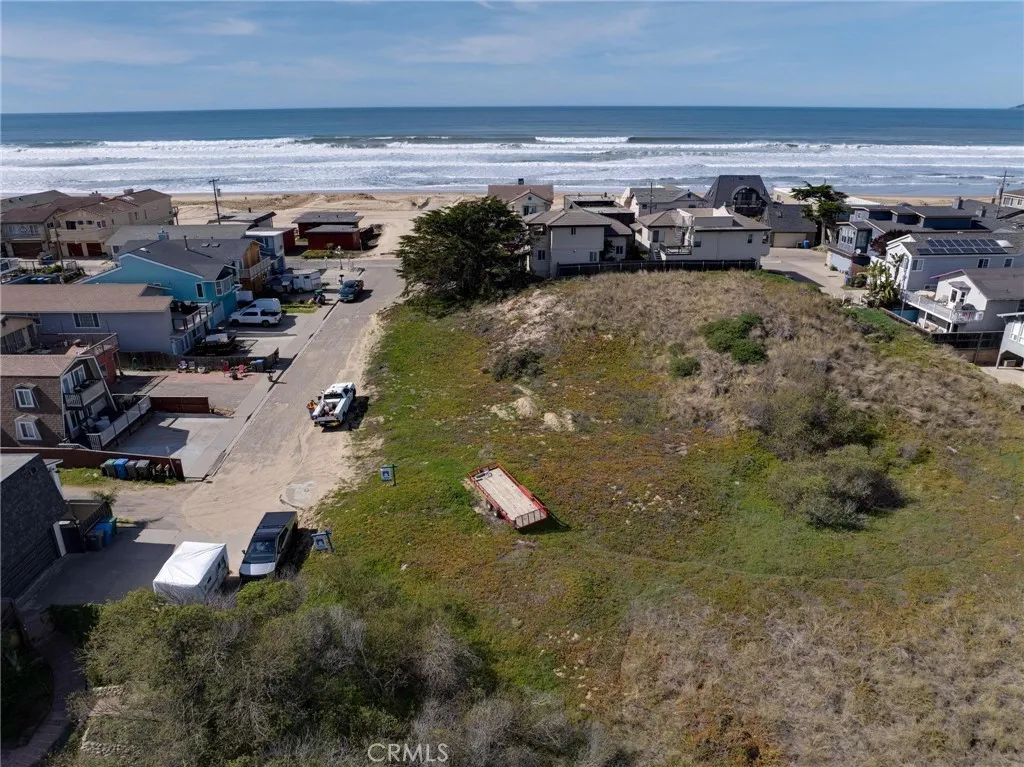 321 Sandpiper is the most westerly lot