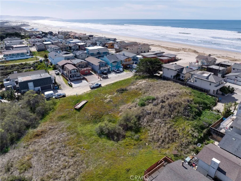 321 Sandpiper is the most westerly lot