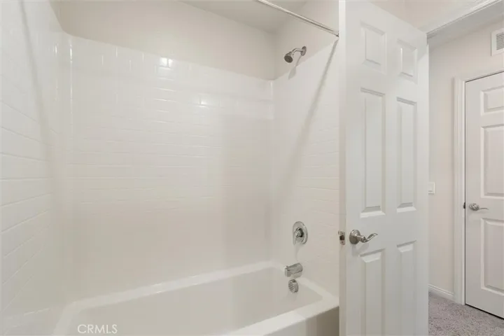 2nd bathromm