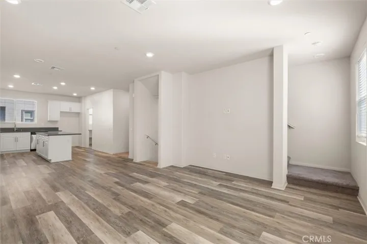 Living/Dining area