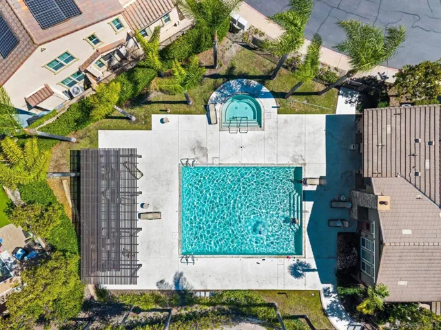 Community pool