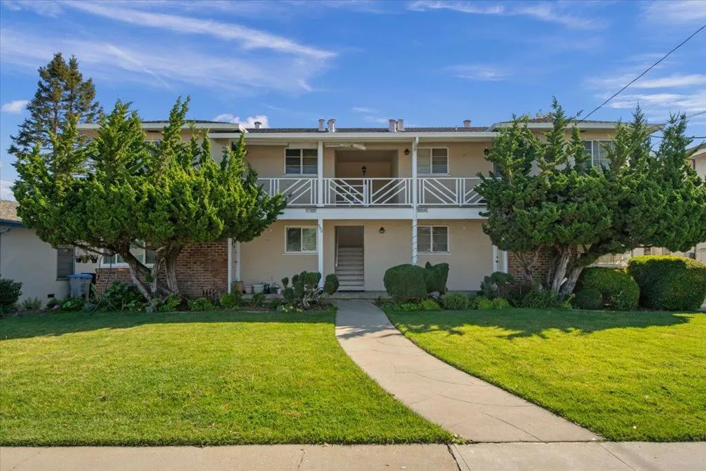 590 Macarthur Ave