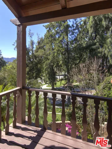 Balcony off front bedroom