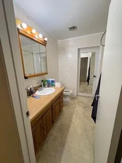 1 Bathroom