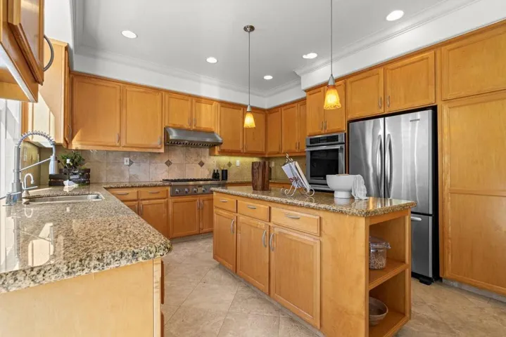 2004 Gossamer Avenue, Redwood City, California 94065