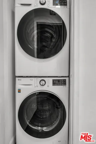Full Washer Dryer