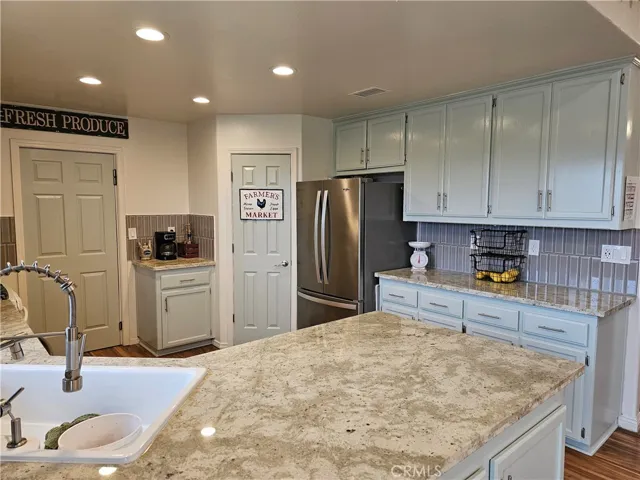 8199 Plane View, Paso Robles, California 93446
