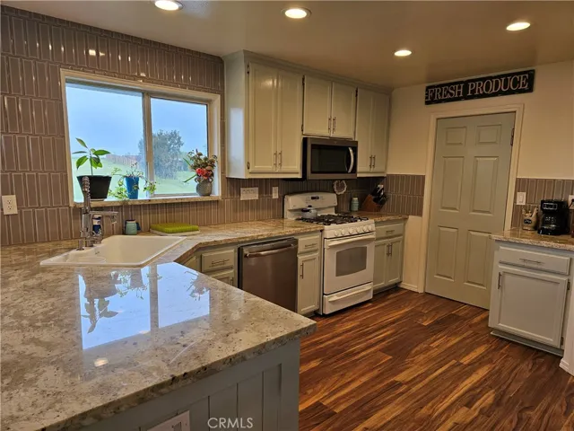 8199 Plane View, Paso Robles, California 93446