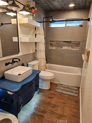 8199 Plane View, Paso Robles, California 93446