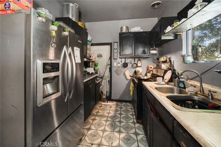 1st Unit - Kitchen