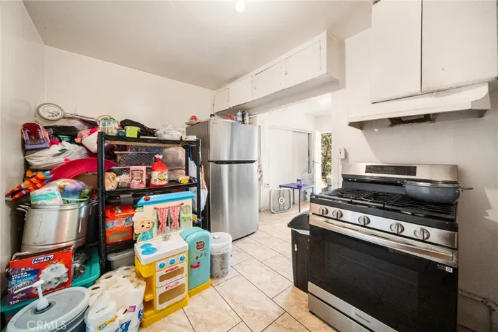 2nd Unit - Kitchen