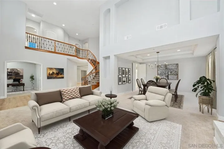 https://zimg.paragon.ice.com/ParagonImages/Property/PA/SDMLS/-518715/63/533/400/6ffeda7b01bc91e5fd4fdaf80bd2390c/3/f730b5f75a73a3069f84d69cbbb20171/-518715-84532777-06ee-434b-8cdc-0ea517cddb03.JPG