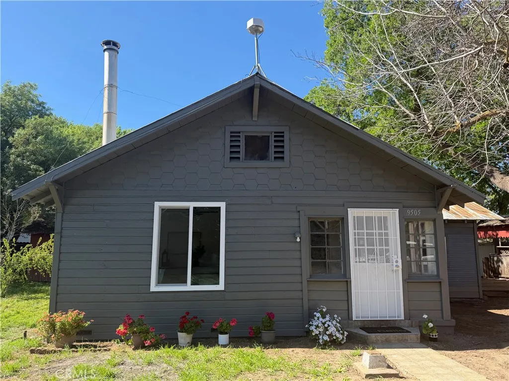 9505 Dayton West Rd