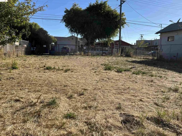 Stege Ave. Vacant land