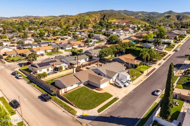 952 Moffatt Cir. Simi Valley, CA 93065