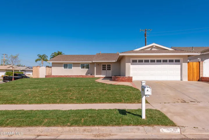 952 Moffatt Cir. Simi Valley, CA 93065
