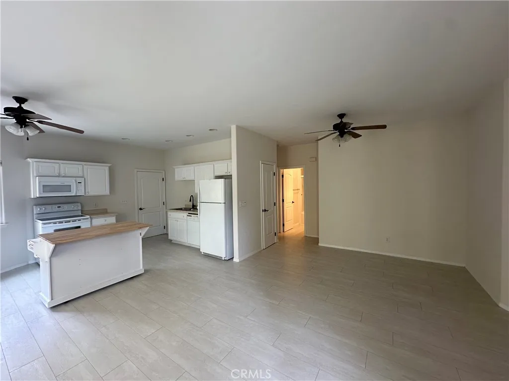 Downstairs 1 bedroom