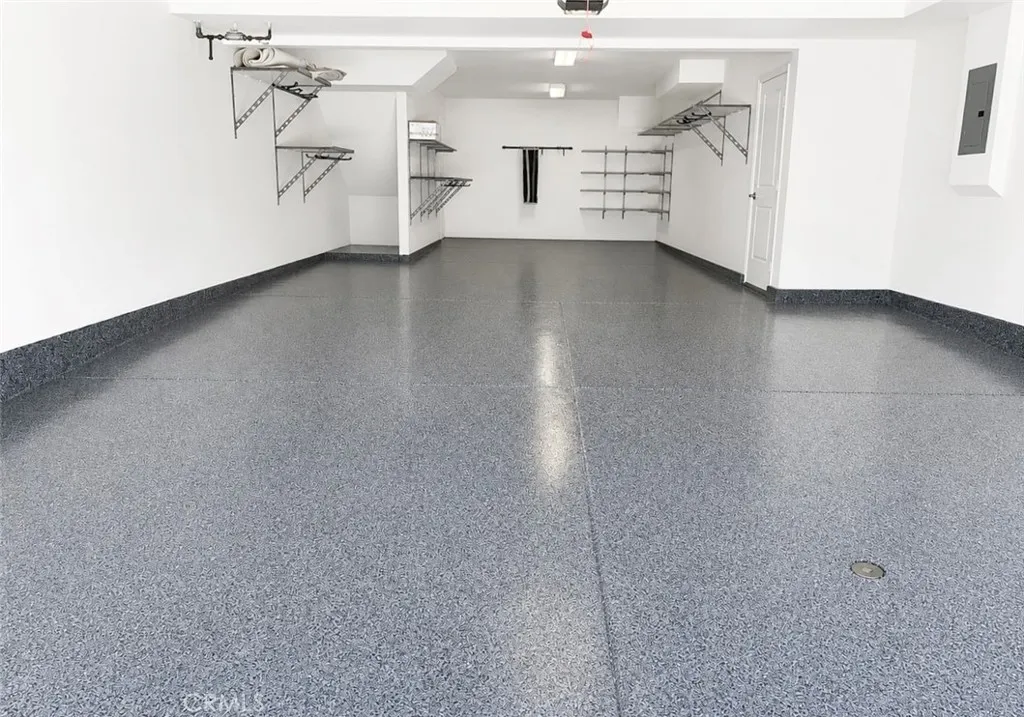 3-Car Garage
