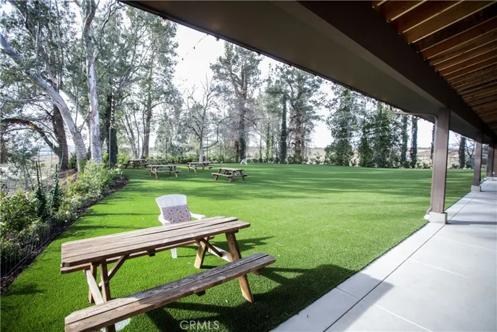 Picnic area adjacent to Winery and Tasting Room