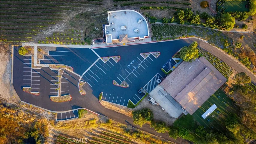 New Tasting Room and Winery Buildin, plus Pinnacle Restaurant, with ample paved parking