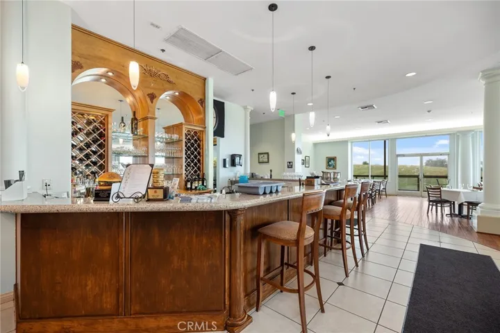 Full Bar in Restaurant