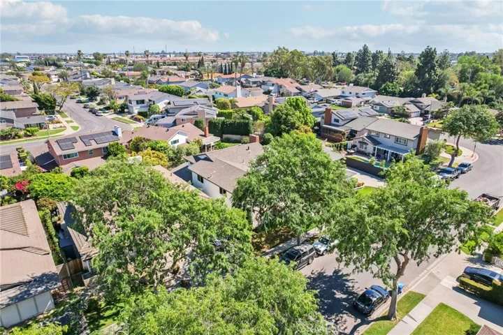 3050 Arlotte Avenue, Long Beach, California 90808