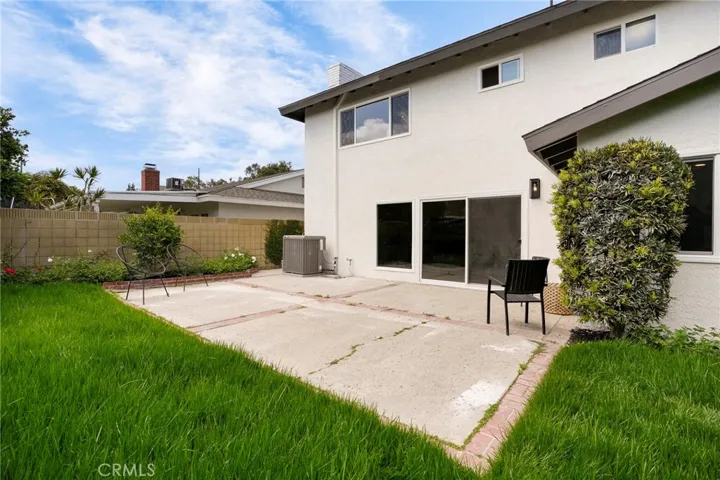 3050 Arlotte Avenue, Long Beach, California 90808