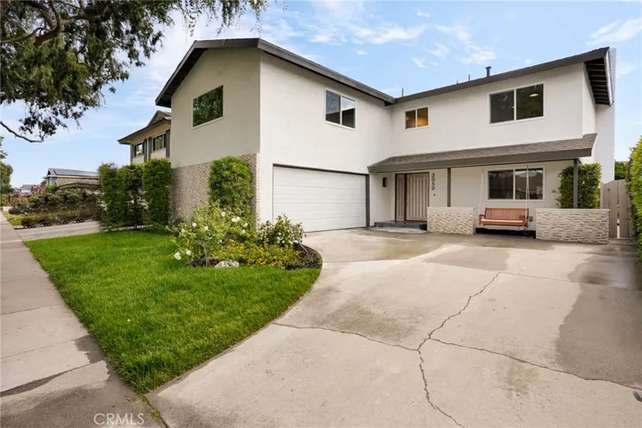 3050 Arlotte Avenue, Long Beach, California 90808