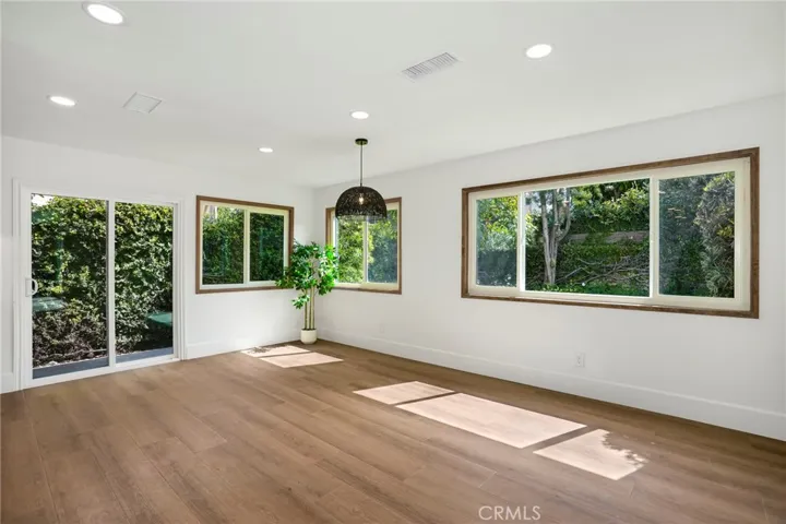 3050 Arlotte Avenue, Long Beach, California 90808