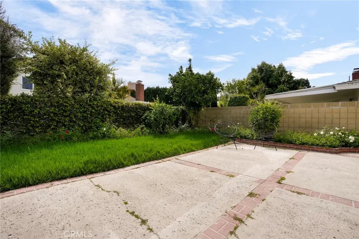 3050 Arlotte Avenue, Long Beach, California 90808