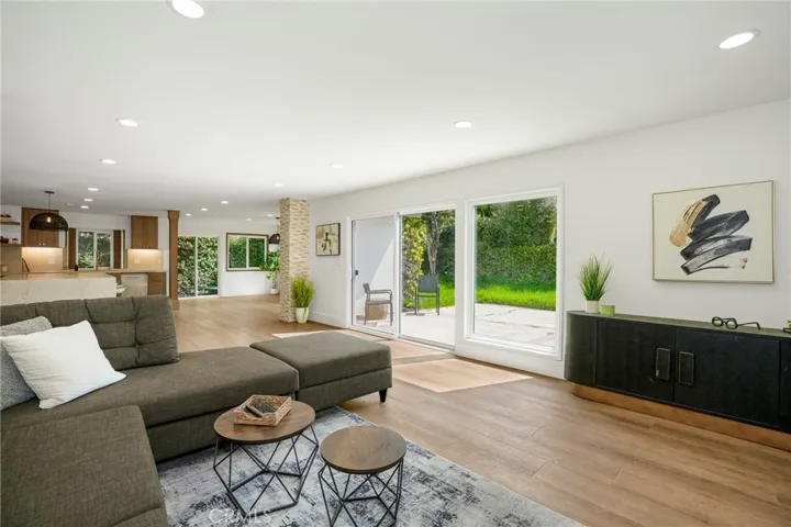3050 Arlotte Avenue, Long Beach, California 90808