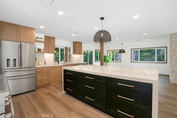 3050 Arlotte Avenue, Long Beach, California 90808
