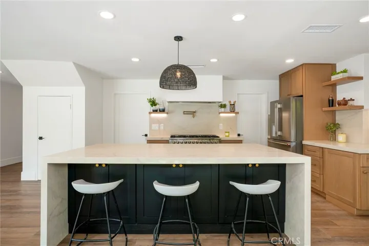3050 Arlotte Avenue, Long Beach, California 90808