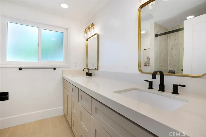 3050 Arlotte Avenue, Long Beach, California 90808